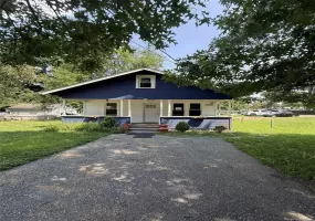 15 Court Avenue, Warwick (town), NY, 2 Bedrooms Bedrooms, 4 Rooms Rooms,1 BathroomBathrooms,Residential Lease,For Rent,Court,0,1038987 15 Court Avenue, Warwick (town), NY, 2 Bedrooms Bedrooms, 4 Rooms Rooms,1 BathroomBathrooms,Residential Lease,For Rent,Court,0,1038987