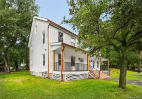 17 Cherry Street, Warwick (town), NY, 3 Bedrooms Bedrooms, 5 Rooms Rooms,1 BathroomBathrooms,Residential Lease,For Rent,Cherry,0,1039098 17 Cherry Street, Warwick (town), NY, 3 Bedrooms Bedrooms, 5 Rooms Rooms,1 BathroomBathrooms,Residential Lease,For Rent,Cherry,0,1039098