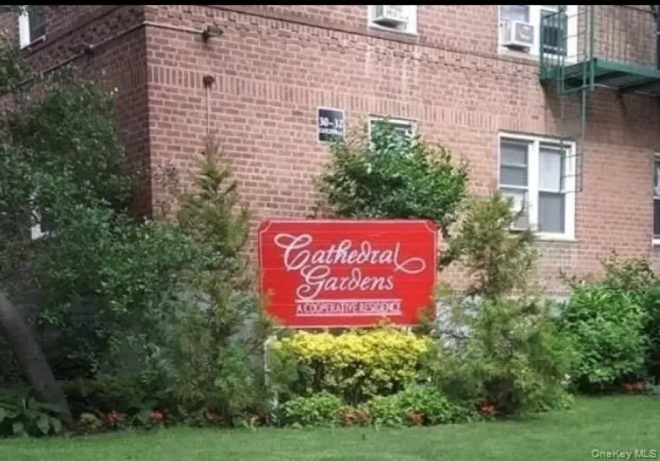 36 Cathedral Avenue, Hempstead, NY, 2 Bedrooms Bedrooms, 4 Rooms Rooms,1 BathroomBathrooms,Residential,For Rent,Cathedral,0,1028525 36 Cathedral Avenue, Hempstead, NY, 2 Bedrooms Bedrooms, 4 Rooms Rooms,1 BathroomBathrooms,Residential,For Rent,Cathedral,0,1028525