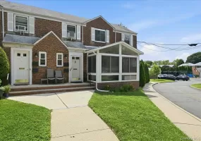 260-70 73rd Avenue, New York, NY, 2 Bedrooms Bedrooms, 6 Rooms Rooms,1 BathroomBathrooms,Residential Lease,For Rent,73rd,0,1038083 260-70 73rd Avenue, New York, NY, 2 Bedrooms Bedrooms, 6 Rooms Rooms,1 BathroomBathrooms,Residential Lease,For Rent,73rd,0,1038083