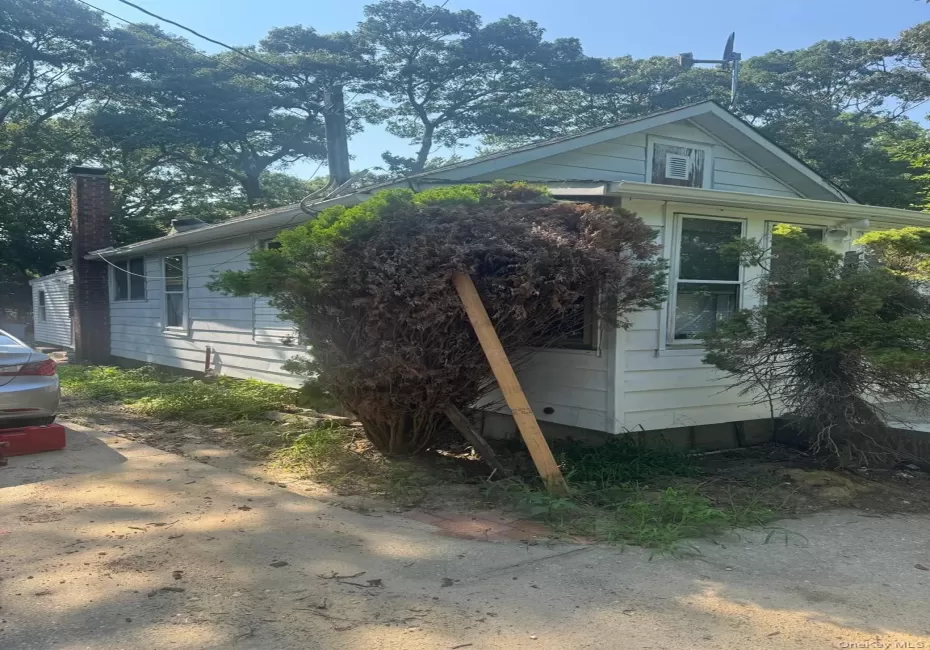 34 Midland Avenue, Brookhaven, NY, 4 Bedrooms Bedrooms, 6 Rooms Rooms,1 BathroomBathrooms,Residential,For Rent,Midland,0,1039142 34 Midland Avenue, Brookhaven, NY, 4 Bedrooms Bedrooms, 6 Rooms Rooms,1 BathroomBathrooms,Residential,For Rent,Midland,0,1039142