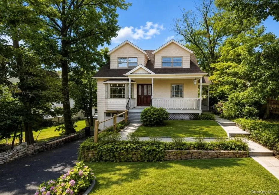 71 Northfield Avenue, Greenburgh, NY, 4 Bedrooms Bedrooms, 7 Rooms Rooms,3 BathroomsBathrooms,Residential,For Rent,Northfield,0,1039136 71 Northfield Avenue, Greenburgh, NY, 4 Bedrooms Bedrooms, 7 Rooms Rooms,3 BathroomsBathrooms,Residential,For Rent,Northfield,0,1039136