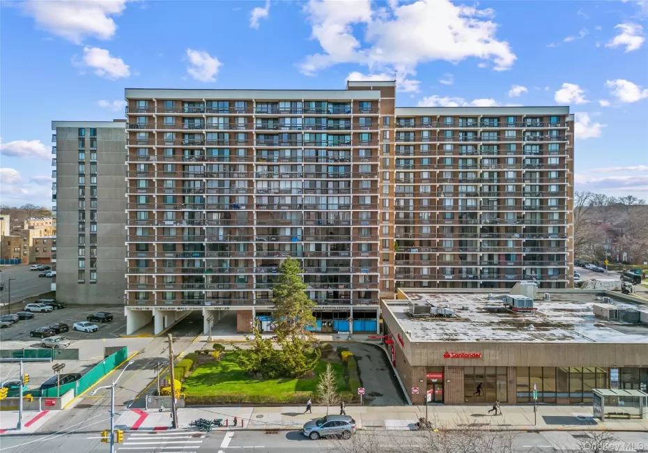 150-38 Union Turnpike, New York, NY, 2 Bedrooms Bedrooms, 6 Rooms Rooms,1 BathroomBathrooms,Residential,For Rent,Union,0,1039253 150-38 Union Turnpike, New York, NY, 2 Bedrooms Bedrooms, 6 Rooms Rooms,1 BathroomBathrooms,Residential,For Rent,Union,0,1039253