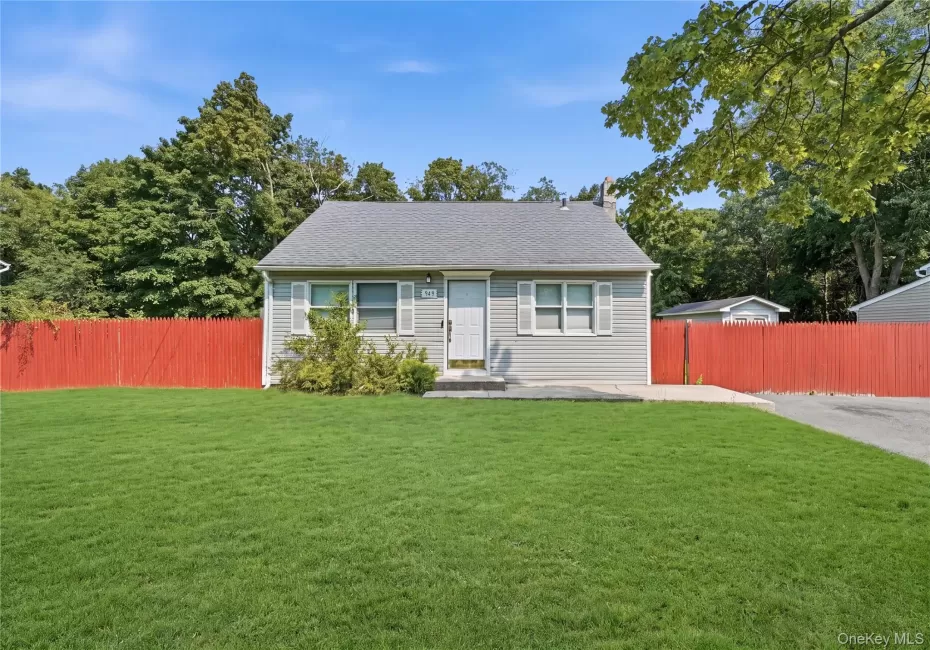 949 Taylor Avenue, Brookhaven, NY, 4 Bedrooms Bedrooms, 6 Rooms Rooms,2 BathroomsBathrooms,Residential,For Rent,Taylor,0,1034333 949 Taylor Avenue, Brookhaven, NY, 4 Bedrooms Bedrooms, 6 Rooms Rooms,2 BathroomsBathrooms,Residential,For Rent,Taylor,0,1034333