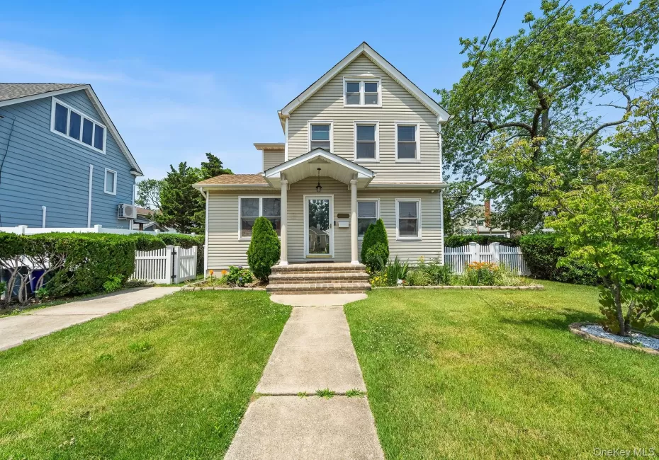 1047 Cornwell Avenue, Hempstead, NY, 3 Bedrooms Bedrooms, 6 Rooms Rooms,1 BathroomBathrooms,Residential,For Rent,Cornwell,0,1024010 1047 Cornwell Avenue, Hempstead, NY, 3 Bedrooms Bedrooms, 6 Rooms Rooms,1 BathroomBathrooms,Residential,For Rent,Cornwell,0,1024010