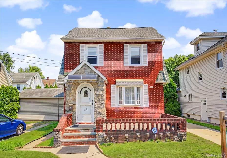 29 Holland Avenue, North Hempstead, NY, 4 Bedrooms Bedrooms, 7 Rooms Rooms,2 BathroomsBathrooms,Residential,For Rent,Holland,0,1037776 29 Holland Avenue, North Hempstead, NY, 4 Bedrooms Bedrooms, 7 Rooms Rooms,2 BathroomsBathrooms,Residential,For Rent,Holland,0,1037776