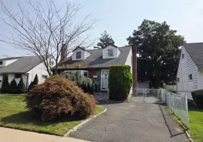 147 Miller Road, Oyster Bay, NY, 4 Bedrooms Bedrooms, 9 Rooms Rooms,2 BathroomsBathrooms,Residential,For Rent,Miller Road,0,1039376 147 Miller Road, Oyster Bay, NY, 4 Bedrooms Bedrooms, 9 Rooms Rooms,2 BathroomsBathrooms,Residential,For Rent,Miller Road,0,1039376