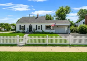 126 Cotton Lane, Hempstead, NY, 4 Bedrooms Bedrooms, 8 Rooms Rooms,1 BathroomBathrooms,Residential,For Rent,Cotton,0,1039300 126 Cotton Lane, Hempstead, NY, 4 Bedrooms Bedrooms, 8 Rooms Rooms,1 BathroomBathrooms,Residential,For Rent,Cotton,0,1039300