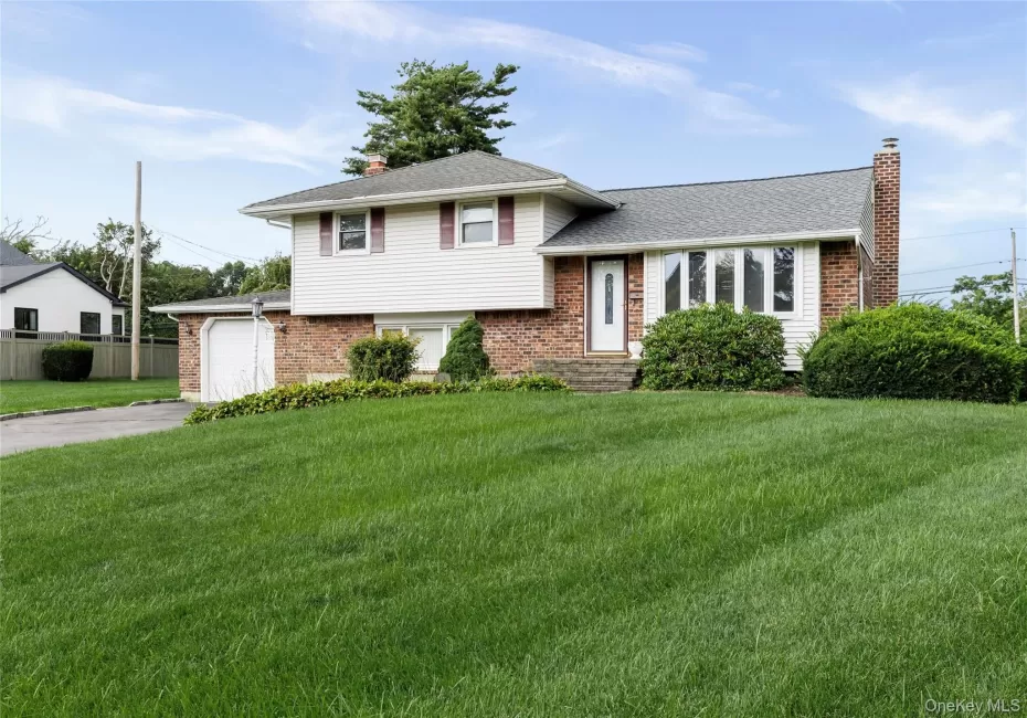 29 Cottonwood Drive, Smithtown, NY, 3 Bedrooms Bedrooms, 10 Rooms Rooms,2 BathroomsBathrooms,Residential,For Rent,Cottonwood,0,1039345 29 Cottonwood Drive, Smithtown, NY, 3 Bedrooms Bedrooms, 10 Rooms Rooms,2 BathroomsBathrooms,Residential,For Rent,Cottonwood,0,1039345