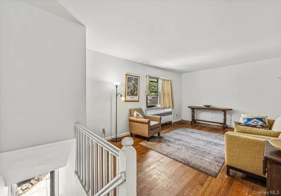 220-15 75th Avenue, New York, NY, 2 Bedrooms Bedrooms, 5 Rooms Rooms,1 BathroomBathrooms,Residential,For Rent,75th,0,1039370 220-15 75th Avenue, New York, NY, 2 Bedrooms Bedrooms, 5 Rooms Rooms,1 BathroomBathrooms,Residential,For Rent,75th,0,1039370