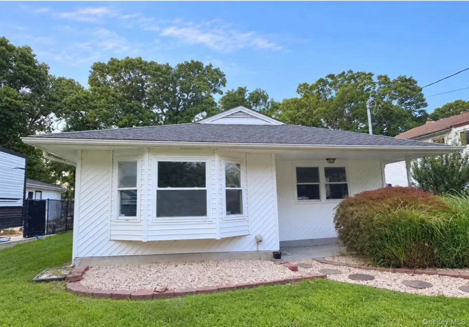 143 E. Parkview Drive, Brookhaven, NY, 3 Bedrooms Bedrooms, 6 Rooms Rooms,1 BathroomBathrooms,Residential,For Rent,E. Parkview,0,1039208 143 E. Parkview Drive, Brookhaven, NY, 3 Bedrooms Bedrooms, 6 Rooms Rooms,1 BathroomBathrooms,Residential,For Rent,E. Parkview,0,1039208