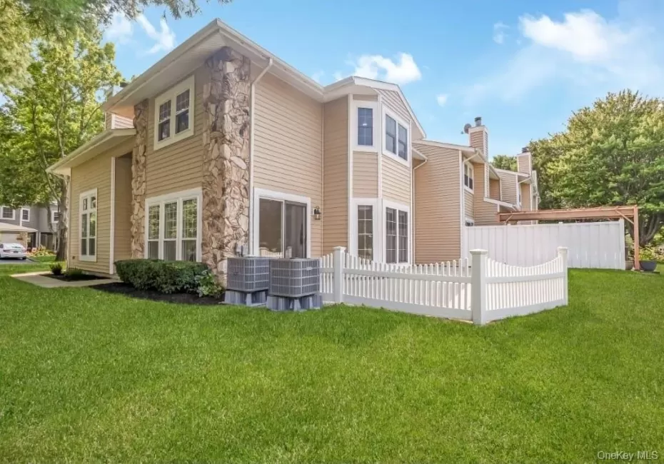103 Colony Drive, Islip, NY, 4 Bedrooms Bedrooms, 8 Rooms Rooms,2 BathroomsBathrooms,Residential,For Rent,Colony,0,1039251 103 Colony Drive, Islip, NY, 4 Bedrooms Bedrooms, 8 Rooms Rooms,2 BathroomsBathrooms,Residential,For Rent,Colony,0,1039251