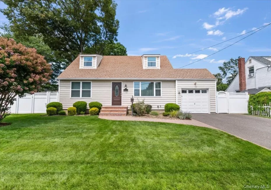 177 Queens Avenue, Oyster Bay, NY, 4 Bedrooms Bedrooms, 7 Rooms Rooms,2 BathroomsBathrooms,Residential,For Rent,Queens,0,1039390 177 Queens Avenue, Oyster Bay, NY, 4 Bedrooms Bedrooms, 7 Rooms Rooms,2 BathroomsBathrooms,Residential,For Rent,Queens,0,1039390