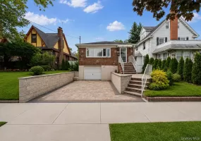 13945 227th Street, New York, NY, 3 Bedrooms Bedrooms, 2 Rooms Rooms,2 BathroomsBathrooms,Residential,For Rent,227th,0,1034980 13945 227th Street, New York, NY, 3 Bedrooms Bedrooms, 2 Rooms Rooms,2 BathroomsBathrooms,Residential,For Rent,227th,0,1034980