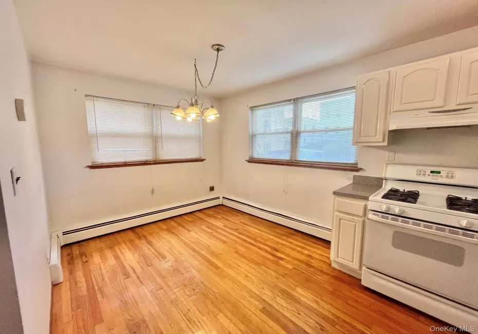 66 Oak Street, Rye Town, NY, 2 Bedrooms Bedrooms, 4 Rooms Rooms,1 BathroomBathrooms,Residential Lease,For Rent,Oak,0,1034398 66 Oak Street, Rye Town, NY, 2 Bedrooms Bedrooms, 4 Rooms Rooms,1 BathroomBathrooms,Residential Lease,For Rent,Oak,0,1034398