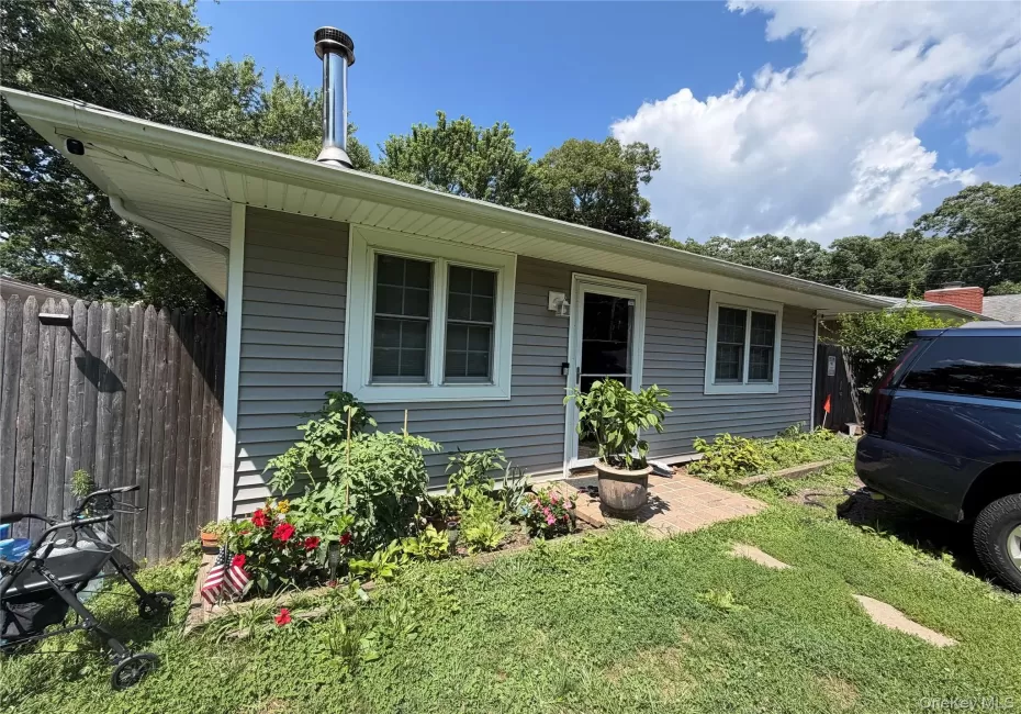 69 Mastic Boulevard, Brookhaven, NY, 3 Bedrooms Bedrooms, 5 Rooms Rooms,1 BathroomBathrooms,Residential,For Rent,Mastic,0,1037619 69 Mastic Boulevard, Brookhaven, NY, 3 Bedrooms Bedrooms, 5 Rooms Rooms,1 BathroomBathrooms,Residential,For Rent,Mastic,0,1037619