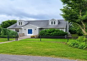 48 Rosemont Avenue, Brookhaven, NY, 1 Bedroom Bedrooms, 2 Rooms Rooms,1 BathroomBathrooms,Residential Lease,For Rent,Rosemont,0,1039363 48 Rosemont Avenue, Brookhaven, NY, 1 Bedroom Bedrooms, 2 Rooms Rooms,1 BathroomBathrooms,Residential Lease,For Rent,Rosemont,0,1039363