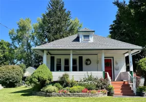 11 Rose Place, Woodbury, NY, 2 Bedrooms Bedrooms, 7 Rooms Rooms,1 BathroomBathrooms,Residential,For Rent,Rose,0,1039240 11 Rose Place, Woodbury, NY, 2 Bedrooms Bedrooms, 7 Rooms Rooms,1 BathroomBathrooms,Residential,For Rent,Rose,0,1039240