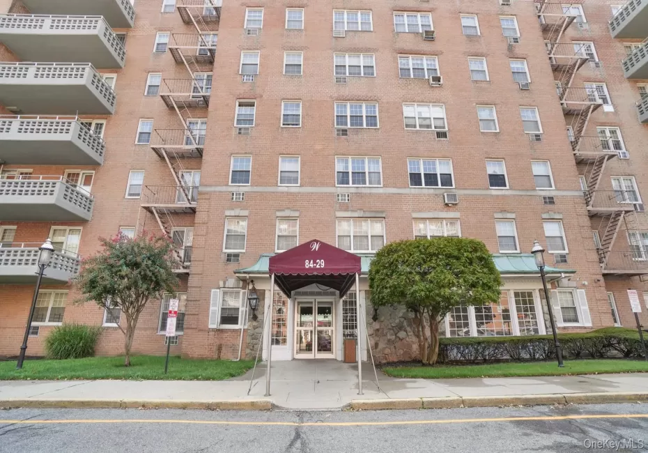 8429 153rd Avenue, New York, NY, 1 Bedroom Bedrooms, 5 Rooms Rooms,1 BathroomBathrooms,Residential,For Rent,153rd,0,1039729 8429 153rd Avenue, New York, NY, 1 Bedroom Bedrooms, 5 Rooms Rooms,1 BathroomBathrooms,Residential,For Rent,153rd,0,1039729