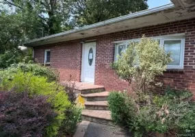 34 Raymond Court, Brookhaven, NY, 3 Bedrooms Bedrooms, 6 Rooms Rooms,1 BathroomBathrooms,Residential,For Rent,Raymond,0,1039725 34 Raymond Court, Brookhaven, NY, 3 Bedrooms Bedrooms, 6 Rooms Rooms,1 BathroomBathrooms,Residential,For Rent,Raymond,0,1039725