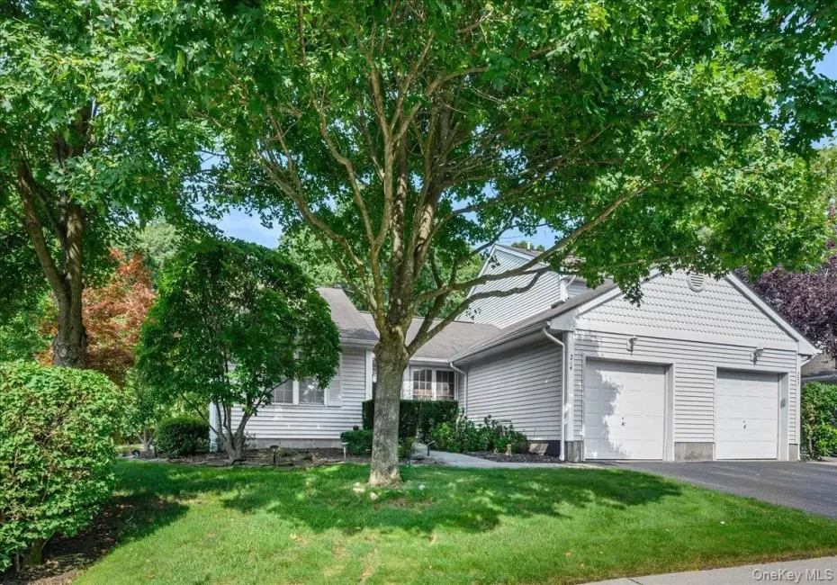 204 Mattituck Court, Huntington, NY, 2 Bedrooms Bedrooms, 4 Rooms Rooms,1 BathroomBathrooms,Residential,For Rent,Mattituck,0,1013735 204 Mattituck Court, Huntington, NY, 2 Bedrooms Bedrooms, 4 Rooms Rooms,1 BathroomBathrooms,Residential,For Rent,Mattituck,0,1013735