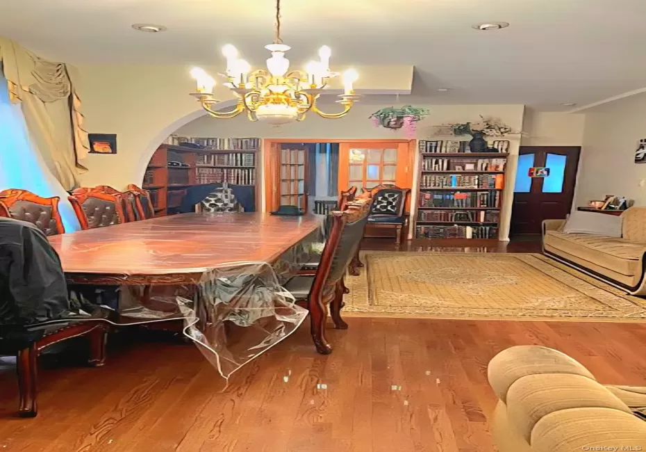 85 Louisa Street, New York, NY, 3 Bedrooms Bedrooms, 6 Rooms Rooms,1 BathroomBathrooms,Residential Lease,For Rent,Louisa,0,1039636 85 Louisa Street, New York, NY, 3 Bedrooms Bedrooms, 6 Rooms Rooms,1 BathroomBathrooms,Residential Lease,For Rent,Louisa,0,1039636