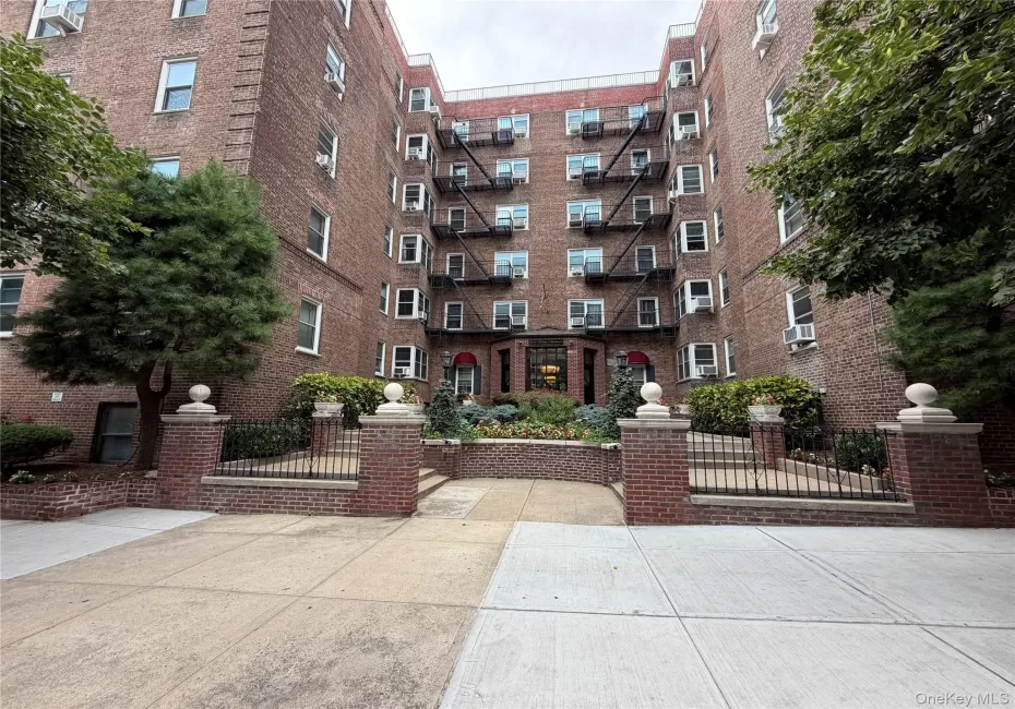 99-45 67th Road, New York, NY, 1 Bedroom Bedrooms, 5 Rooms Rooms,1 BathroomBathrooms,Residential,For Rent,67th Road,0,1039620 99-45 67th Road, New York, NY, 1 Bedroom Bedrooms, 5 Rooms Rooms,1 BathroomBathrooms,Residential,For Rent,67th Road,0,1039620