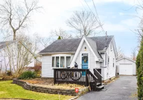 278 Elm Road, Brookhaven, NY, 2 Bedrooms Bedrooms, 4 Rooms Rooms,1 BathroomBathrooms,Residential,For Rent,Elm,0,1039676 278 Elm Road, Brookhaven, NY, 2 Bedrooms Bedrooms, 4 Rooms Rooms,1 BathroomBathrooms,Residential,For Rent,Elm,0,1039676