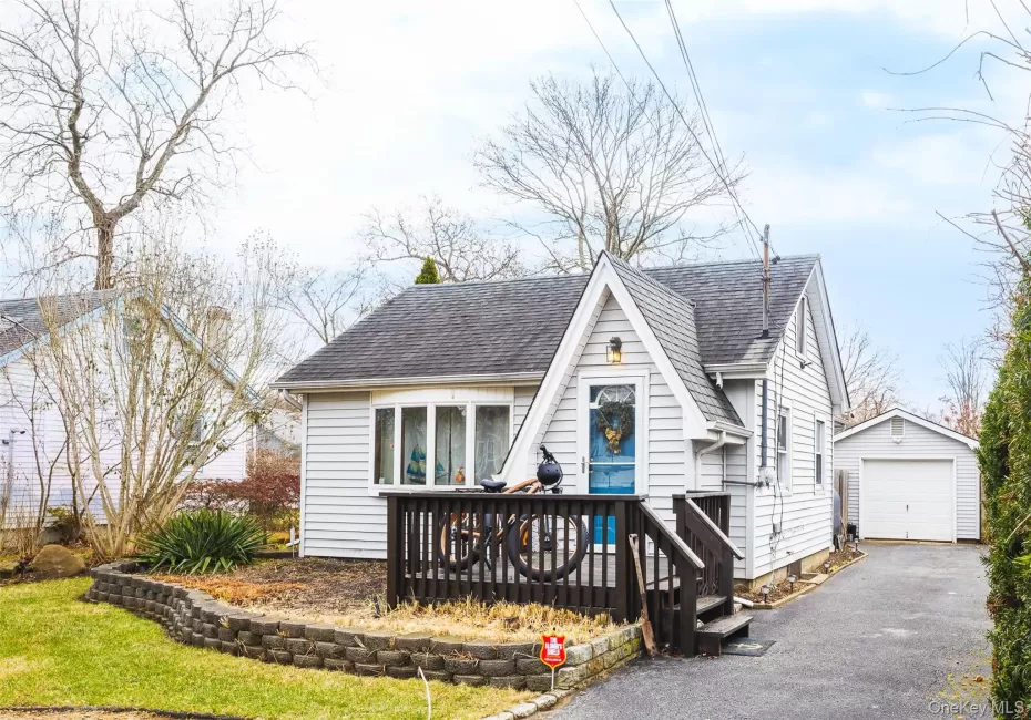278 Elm Road, Brookhaven, NY, 2 Bedrooms Bedrooms, 4 Rooms Rooms,1 BathroomBathrooms,Residential,For Rent,Elm,0,1039676 278 Elm Road, Brookhaven, NY, 2 Bedrooms Bedrooms, 4 Rooms Rooms,1 BathroomBathrooms,Residential,For Rent,Elm,0,1039676