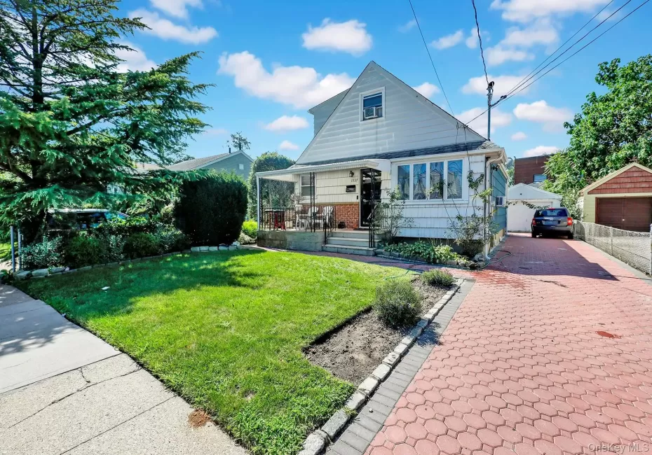 1537 Madison Street, Hempstead, NY, 3 Bedrooms Bedrooms, 7 Rooms Rooms,3 BathroomsBathrooms,Residential,For Rent,Madison,0,1039752 1537 Madison Street, Hempstead, NY, 3 Bedrooms Bedrooms, 7 Rooms Rooms,3 BathroomsBathrooms,Residential,For Rent,Madison,0,1039752