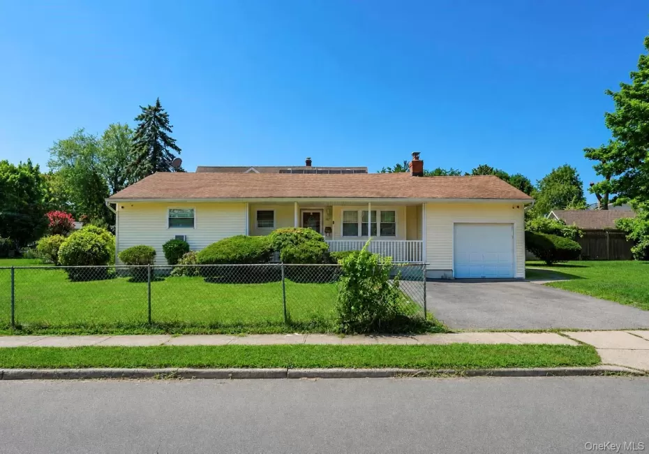 46 Marshall Avenue, Islip, NY, 3 Bedrooms Bedrooms, 5 Rooms Rooms,2 BathroomsBathrooms,Residential,For Rent,Marshall,0,1037972 46 Marshall Avenue, Islip, NY, 3 Bedrooms Bedrooms, 5 Rooms Rooms,2 BathroomsBathrooms,Residential,For Rent,Marshall,0,1037972