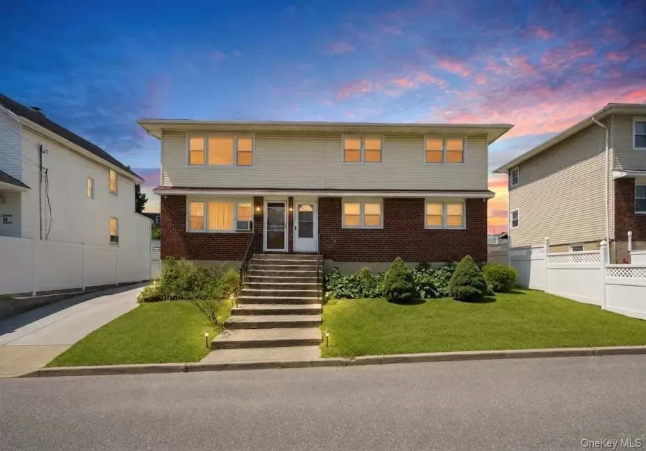 83 Louis Avenue, Hempstead, NY, 3 Bedrooms Bedrooms, 6 Rooms Rooms,1 BathroomBathrooms,Residential Lease,For Rent,Louis,0,1039757 83 Louis Avenue, Hempstead, NY, 3 Bedrooms Bedrooms, 6 Rooms Rooms,1 BathroomBathrooms,Residential Lease,For Rent,Louis,0,1039757