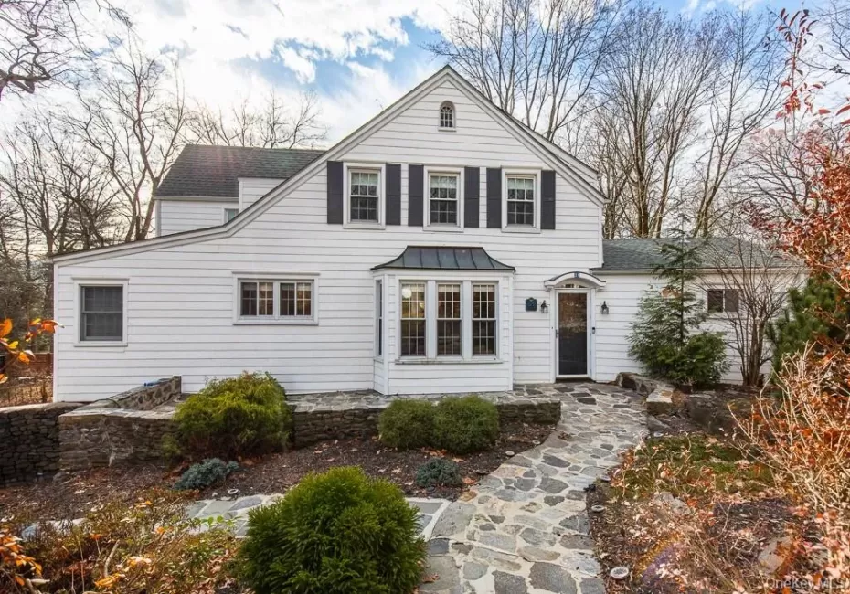 25 Roxbury Road, Greenburgh, NY, 4 Bedrooms Bedrooms, 8 Rooms Rooms,3 BathroomsBathrooms,Residential Lease,For Rent,Roxbury,0,1038932 25 Roxbury Road, Greenburgh, NY, 4 Bedrooms Bedrooms, 8 Rooms Rooms,3 BathroomsBathrooms,Residential Lease,For Rent,Roxbury,0,1038932
