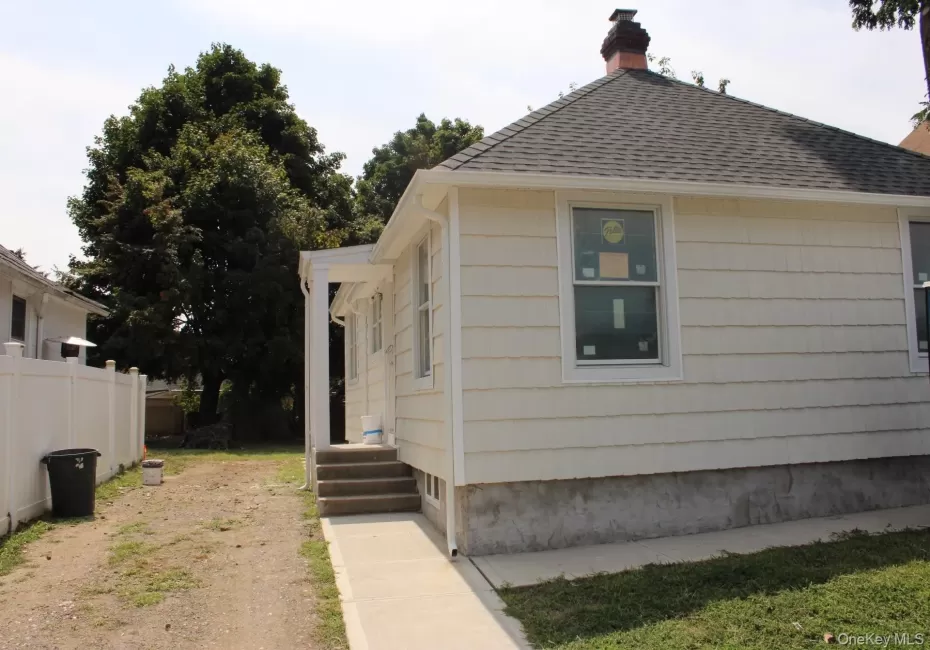 98 steamboat Road, North Hempstead, NY, 3 Bedrooms Bedrooms, 5 Rooms Rooms,1 BathroomBathrooms,Residential,For Rent,steamboat,0,1039801 98 steamboat Road, North Hempstead, NY, 3 Bedrooms Bedrooms, 5 Rooms Rooms,1 BathroomBathrooms,Residential,For Rent,steamboat,0,1039801