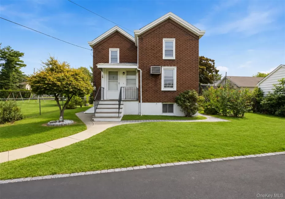 99 Homestead Place, New Rochelle, NY, 3 Bedrooms Bedrooms, 6 Rooms Rooms,2 BathroomsBathrooms,Residential,For Rent,Homestead,0,1039320 99 Homestead Place, New Rochelle, NY, 3 Bedrooms Bedrooms, 6 Rooms Rooms,2 BathroomsBathrooms,Residential,For Rent,Homestead,0,1039320