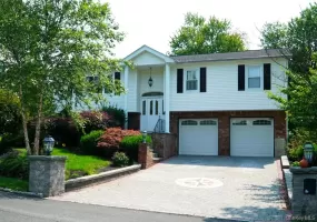 19 Pittsford Way, Clarkstown, NY, 4 Bedrooms Bedrooms, 10 Rooms Rooms,3 BathroomsBathrooms,Residential Lease,For Rent,Pittsford,0,1037007 19 Pittsford Way, Clarkstown, NY, 4 Bedrooms Bedrooms, 10 Rooms Rooms,3 BathroomsBathrooms,Residential Lease,For Rent,Pittsford,0,1037007