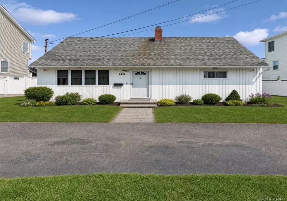 404 Front Street, Hempstead, NY, 4 Bedrooms Bedrooms, 6 Rooms Rooms,2 BathroomsBathrooms,Residential,For Rent,Front,0,1034842 404 Front Street, Hempstead, NY, 4 Bedrooms Bedrooms, 6 Rooms Rooms,2 BathroomsBathrooms,Residential,For Rent,Front,0,1034842