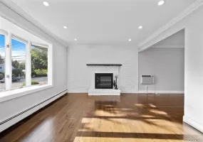 228 Oakwood Road, Huntington, NY, 4 Bedrooms Bedrooms, 7 Rooms Rooms,2 BathroomsBathrooms,Residential Lease,For Rent,Oakwood,0,1039682 228 Oakwood Road, Huntington, NY, 4 Bedrooms Bedrooms, 7 Rooms Rooms,2 BathroomsBathrooms,Residential Lease,For Rent,Oakwood,0,1039682
