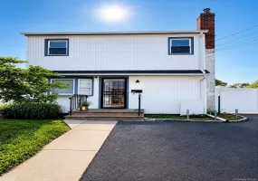 1800 Newbridge Road, Hempstead, NY, 3 Bedrooms Bedrooms, 3 Rooms Rooms,2 BathroomsBathrooms,Residential,For Rent,Newbridge,0,1039433 1800 Newbridge Road, Hempstead, NY, 3 Bedrooms Bedrooms, 3 Rooms Rooms,2 BathroomsBathrooms,Residential,For Rent,Newbridge,0,1039433