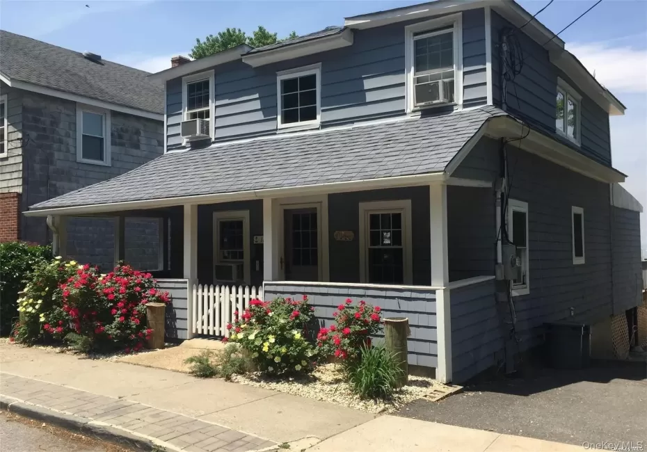 18 The Boulevard, Oyster Bay, NY, 2 Bedrooms Bedrooms, 6 Rooms Rooms,1 BathroomBathrooms,Residential Lease,For Rent,The Boulevard,0,1039856 18 The Boulevard, Oyster Bay, NY, 2 Bedrooms Bedrooms, 6 Rooms Rooms,1 BathroomBathrooms,Residential Lease,For Rent,The Boulevard,0,1039856