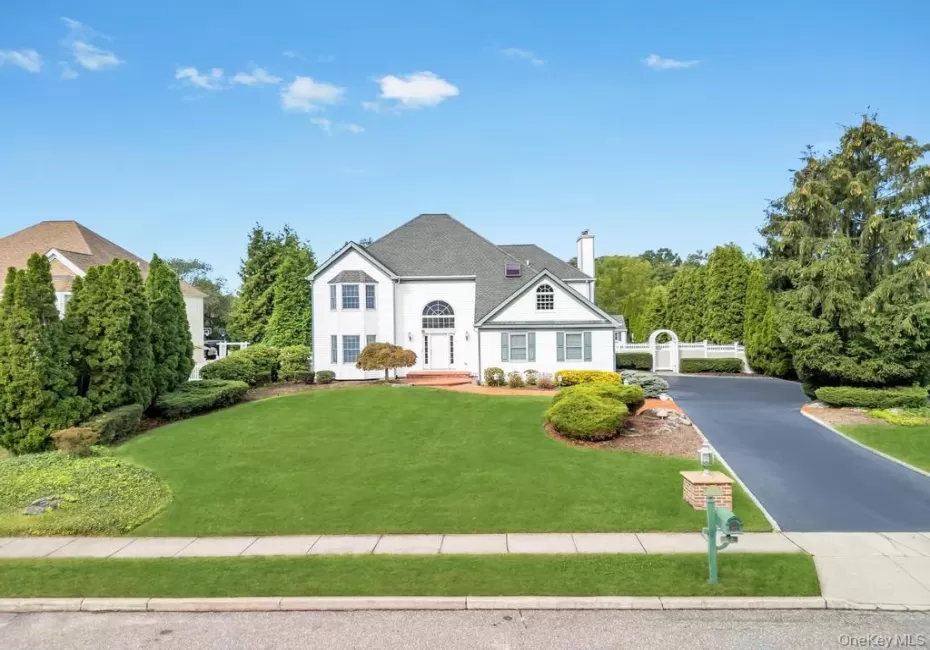 150 Hayrick Lane, Smithtown, NY, 4 Bedrooms Bedrooms, 8 Rooms Rooms,3 BathroomsBathrooms,Residential,For Rent,Hayrick,0,1039870 150 Hayrick Lane, Smithtown, NY, 4 Bedrooms Bedrooms, 8 Rooms Rooms,3 BathroomsBathrooms,Residential,For Rent,Hayrick,0,1039870
