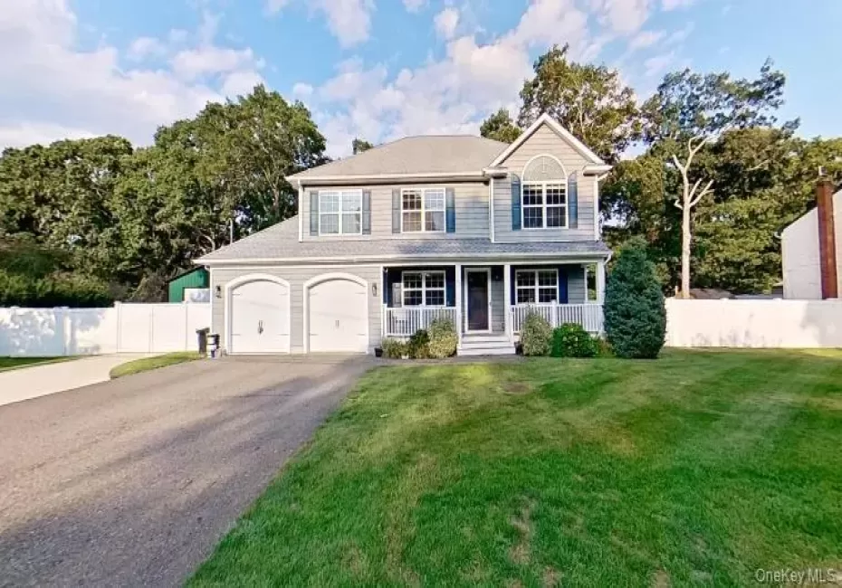 Welcome to this stately Victorian with a LARGE driveway and many custom built in features to enjoy! Welcome to this stately Victorian with a LARGE driveway and many custom built in features to enjoy!
