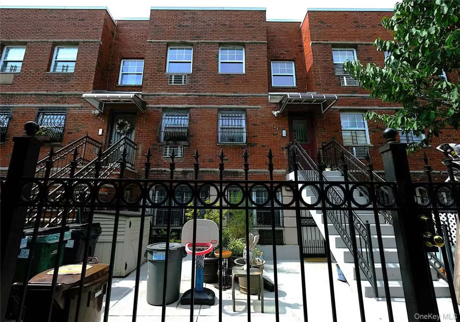 486 Central Avenue, New York, NY, 2 Bedrooms Bedrooms, 5 Rooms Rooms,1 BathroomBathrooms,Residential Lease,For Rent,Central,0,1039102 486 Central Avenue, New York, NY, 2 Bedrooms Bedrooms, 5 Rooms Rooms,1 BathroomBathrooms,Residential Lease,For Rent,Central,0,1039102