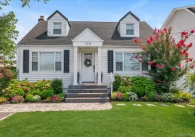 105 Ocean Avenue, Hempstead, NY, 3 Bedrooms Bedrooms, 6 Rooms Rooms,3 BathroomsBathrooms,Residential,For Rent,Ocean,0,1036903 105 Ocean Avenue, Hempstead, NY, 3 Bedrooms Bedrooms, 6 Rooms Rooms,3 BathroomsBathrooms,Residential,For Rent,Ocean,0,1036903