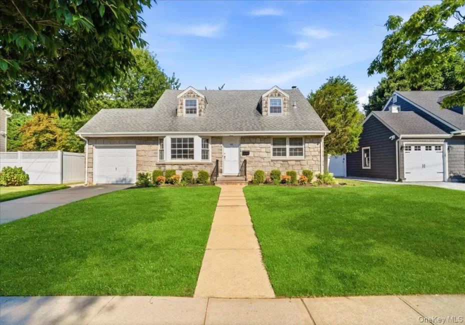 68 Roy Avenue, Oyster Bay, NY, 4 Bedrooms Bedrooms, 7 Rooms Rooms,2 BathroomsBathrooms,Residential,For Rent,Roy,0,1039907 68 Roy Avenue, Oyster Bay, NY, 4 Bedrooms Bedrooms, 7 Rooms Rooms,2 BathroomsBathrooms,Residential,For Rent,Roy,0,1039907