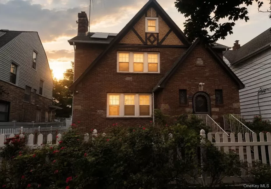 27 Leonard Place, Yonkers, NY, 3 Bedrooms Bedrooms, 7 Rooms Rooms,2 BathroomsBathrooms,Residential,For Rent,Leonard,0,1024292 27 Leonard Place, Yonkers, NY, 3 Bedrooms Bedrooms, 7 Rooms Rooms,2 BathroomsBathrooms,Residential,For Rent,Leonard,0,1024292