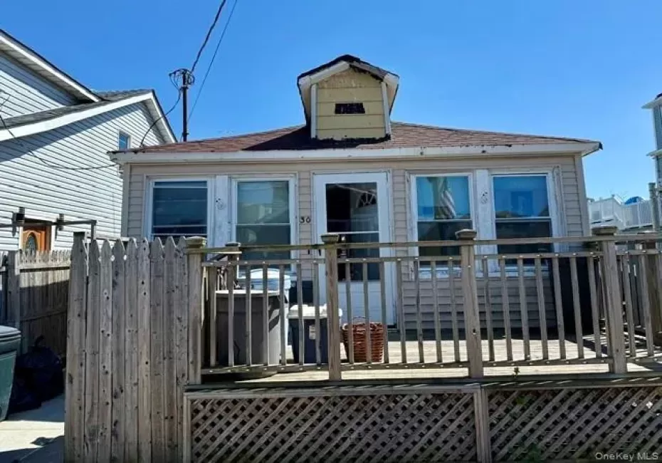 30 11th Road, New York, NY, 2 Bedrooms Bedrooms, 4 Rooms Rooms,1 BathroomBathrooms,Residential,For Rent,11th,0,1039983 30 11th Road, New York, NY, 2 Bedrooms Bedrooms, 4 Rooms Rooms,1 BathroomBathrooms,Residential,For Rent,11th,0,1039983