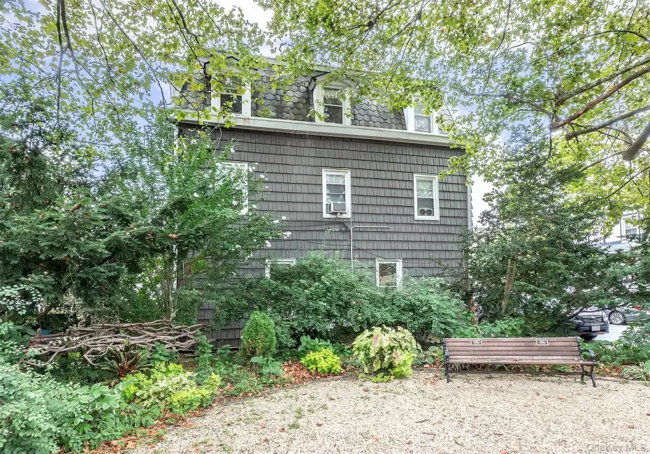 76 Summit Avenue, Oyster Bay, NY, 1 Bedroom Bedrooms, 2 Rooms Rooms,1 BathroomBathrooms,Residential Lease,For Rent,Summit,0,1040030 76 Summit Avenue, Oyster Bay, NY, 1 Bedroom Bedrooms, 2 Rooms Rooms,1 BathroomBathrooms,Residential Lease,For Rent,Summit,0,1040030