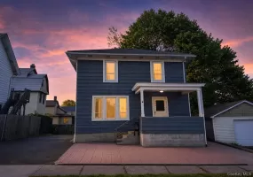 39 Crescent Place, Middletown, NY, 3 Bedrooms Bedrooms, 7 Rooms Rooms,1 BathroomBathrooms,Residential Lease,For Rent,Crescent,0,1040022 39 Crescent Place, Middletown, NY, 3 Bedrooms Bedrooms, 7 Rooms Rooms,1 BathroomBathrooms,Residential Lease,For Rent,Crescent,0,1040022