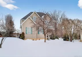 32 Woodstock Lane, Middletown, NY, 3 Bedrooms Bedrooms, 7 Rooms Rooms,2 BathroomsBathrooms,Residential,For Rent,Woodstock,0,962240 32 Woodstock Lane, Middletown, NY, 3 Bedrooms Bedrooms, 7 Rooms Rooms,2 BathroomsBathrooms,Residential,For Rent,Woodstock,0,962240